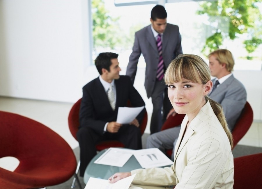 商務(wù)陪同翻譯需要注意什么