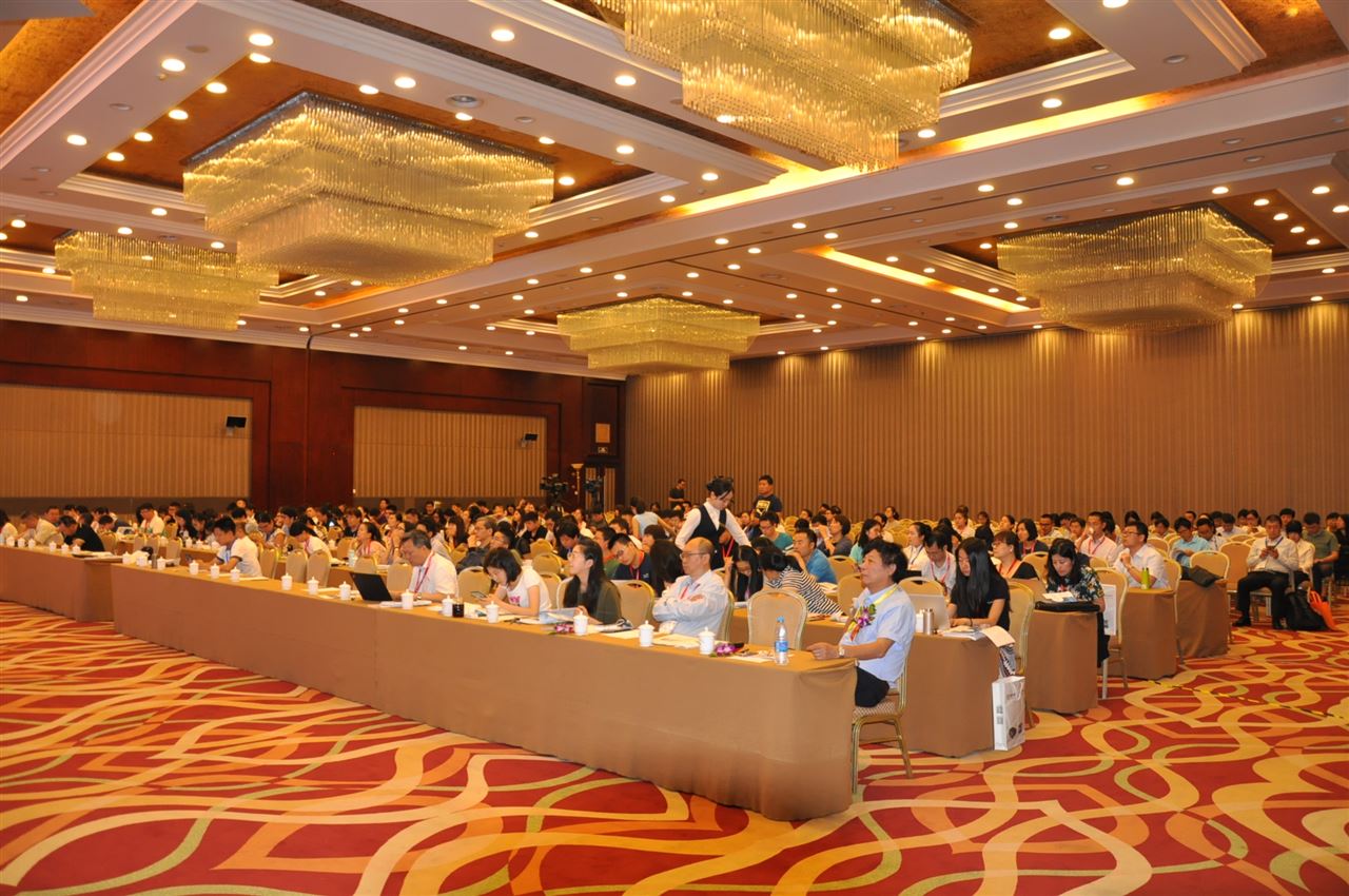 交替?zhèn)髯g人員需要具備哪些條件